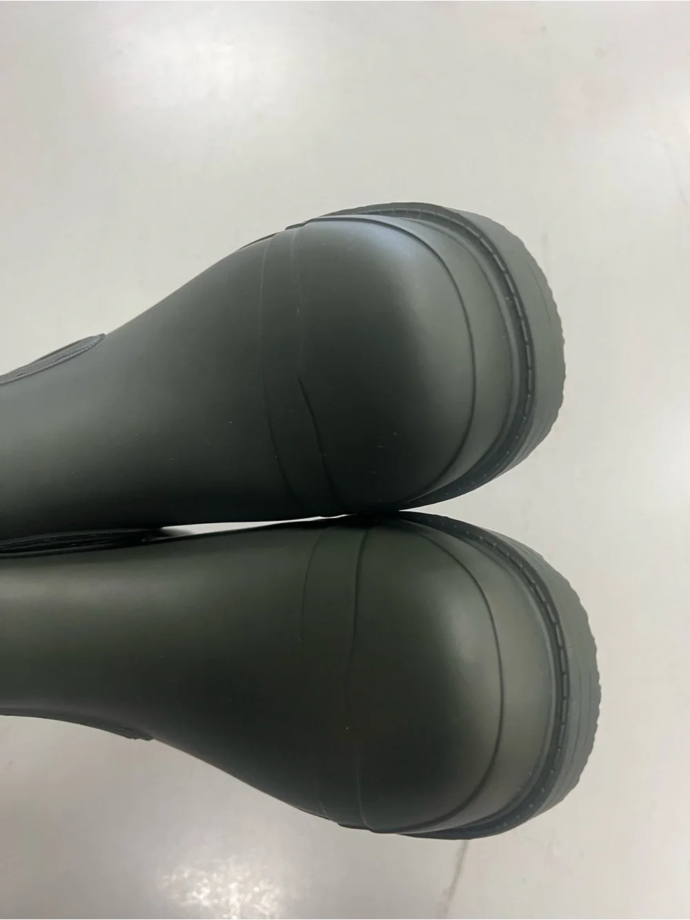 Hunter Men’s Original Chelsea Boots Size US 8.0